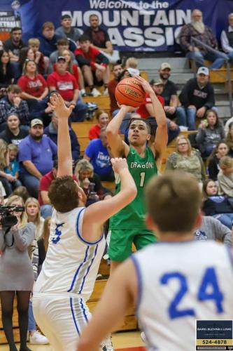 12-09-22-HHS-Boys-vs-Breathitt00006